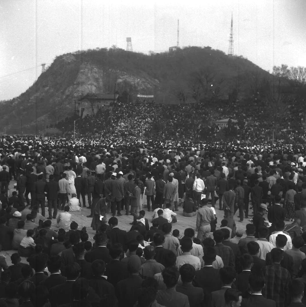 신민당 남산 야외음악당 선거유세