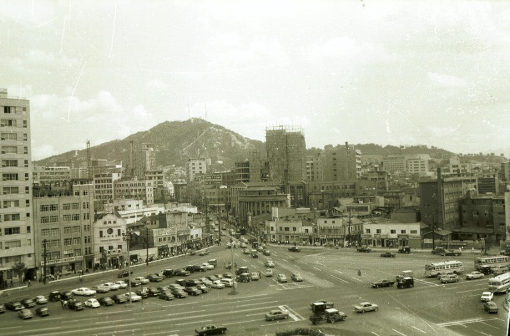 서울시청 앞 도로 전경
