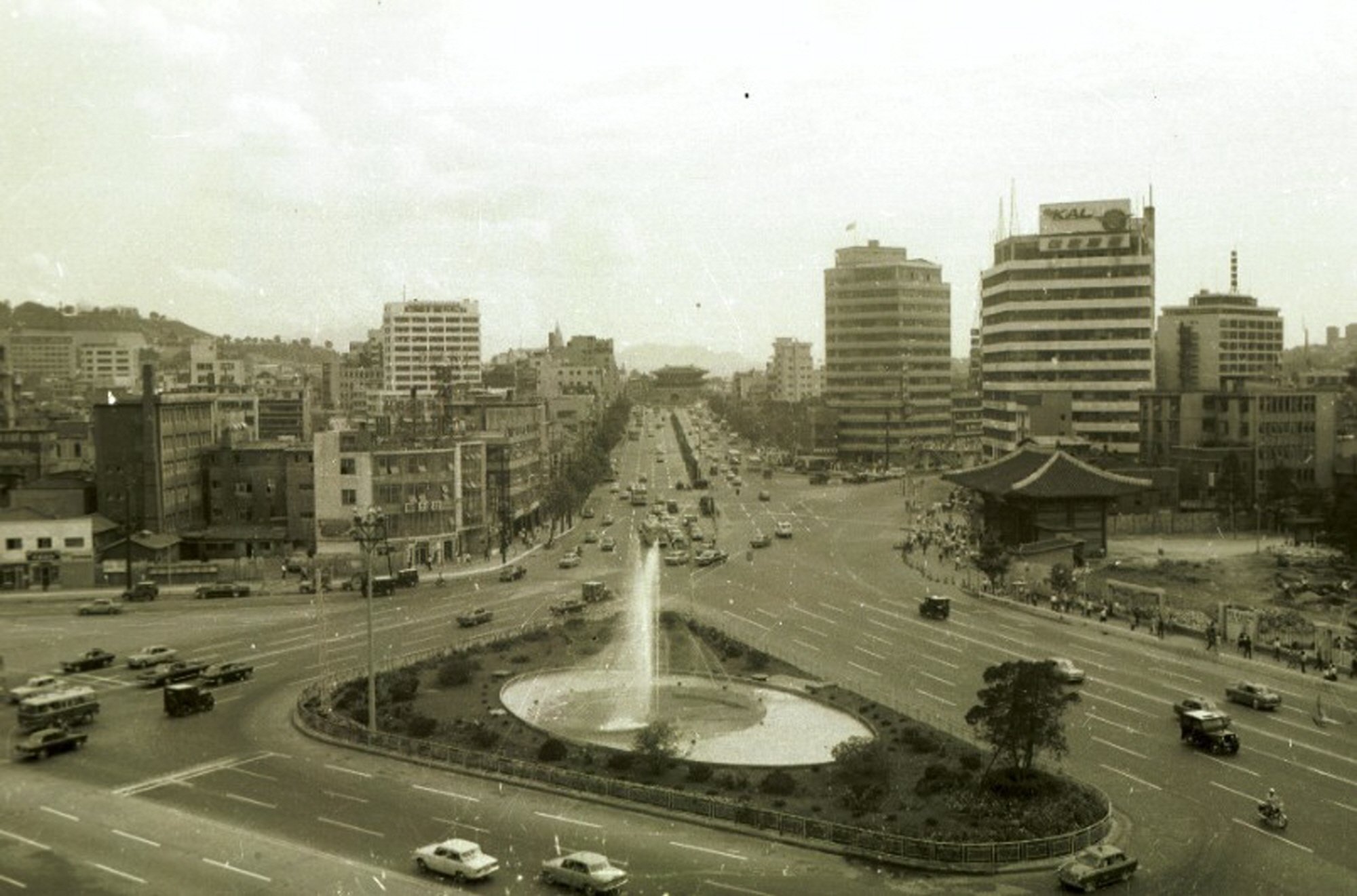 서울시청 앞 도로 전경