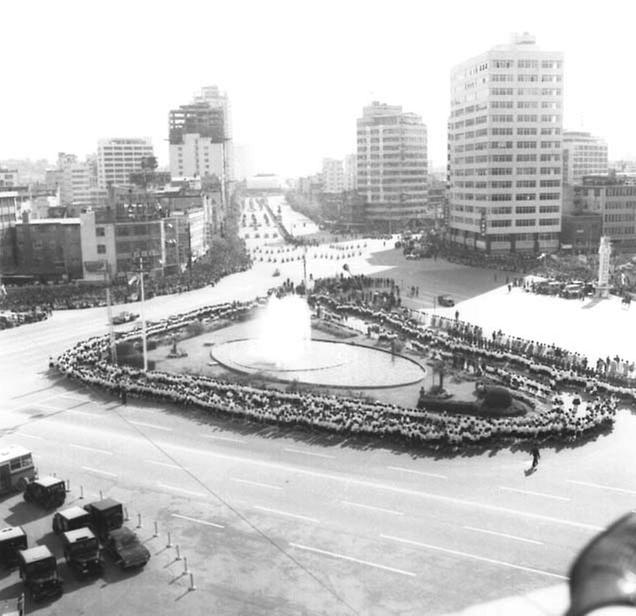 국군의 날 20주년 기념 시가행진
