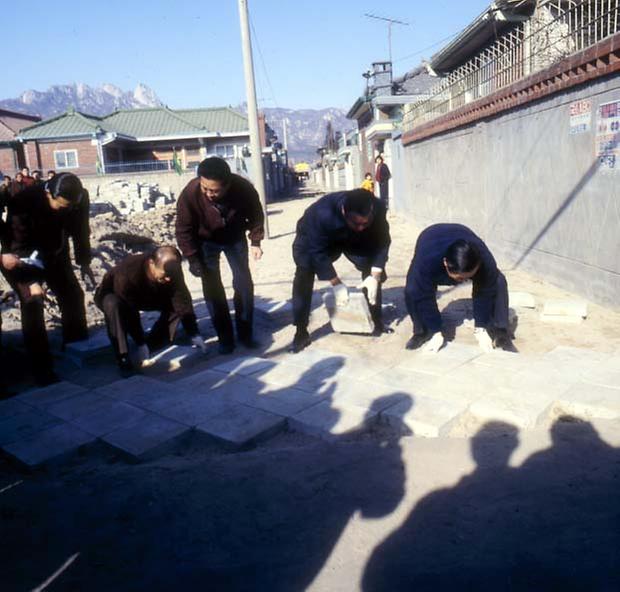 구자춘 서울시장, 취로사업 현장 시찰