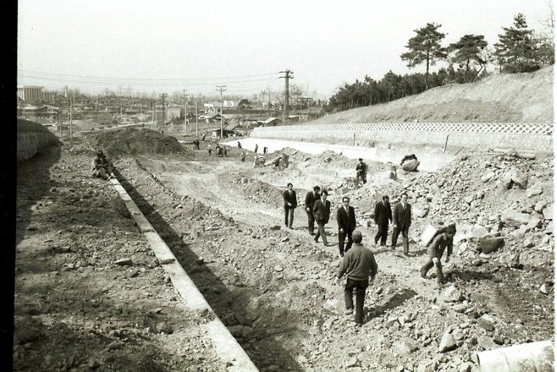 구자춘 서울시장, 방사4로 공사 현장 시찰