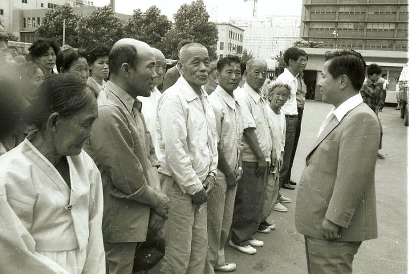 종로구, 새마을 이웃돕기 성미 전달