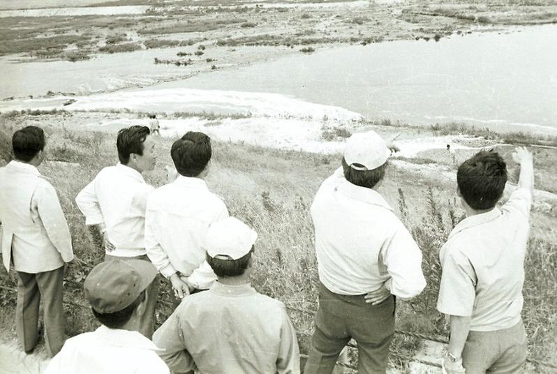 구자춘 서울시장, 뚝섬 배수펌프장 시찰