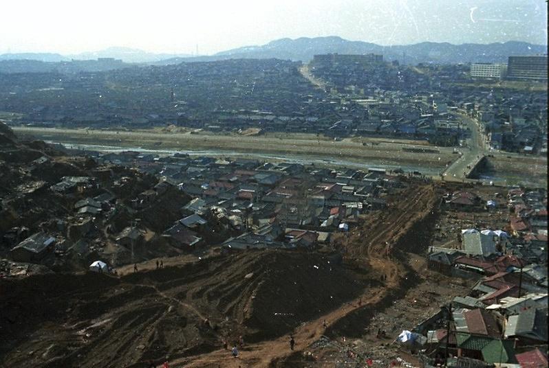 성산천변 무허가 철거