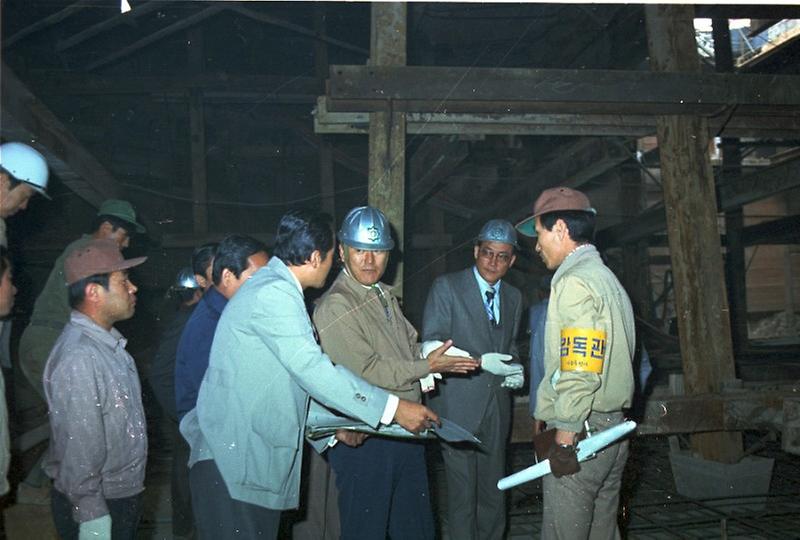 구자춘 서울시장, 소공동 지하도 공사 현장 시찰