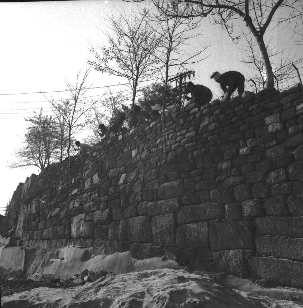 1978년 서울 성곽 보수공사현장