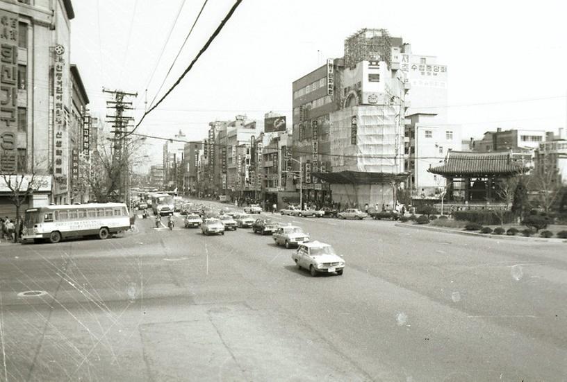 보신각 주변 공사 전