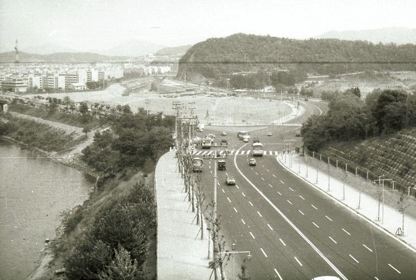 제1 한강교- 동작동 국립묘지 도로 확장공사 준공식