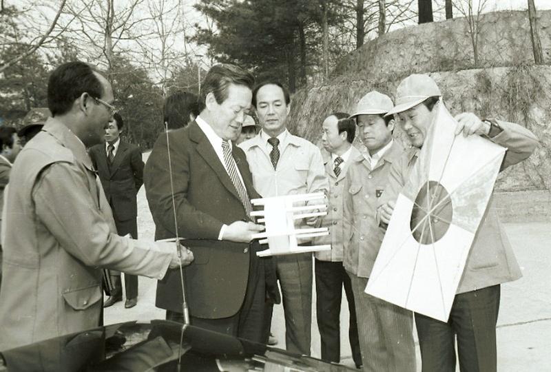 구자춘 서울시장, 어린이 대공원 시찰