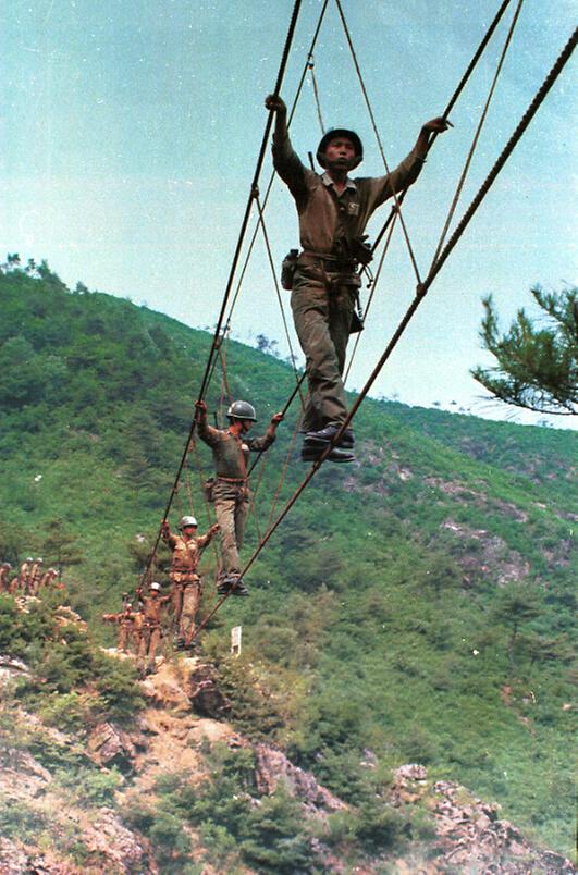 제30주년 6.25 안보 사진전