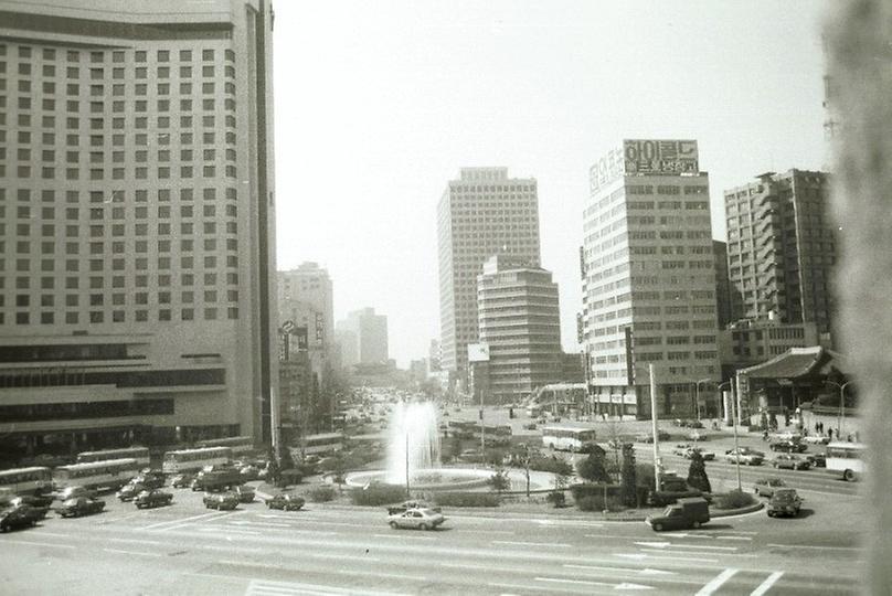 서울시청과 시청 앞 분수대