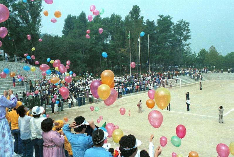 제1회 대통령하사기쟁탈 전국 새마을 조기 축구대회 개막