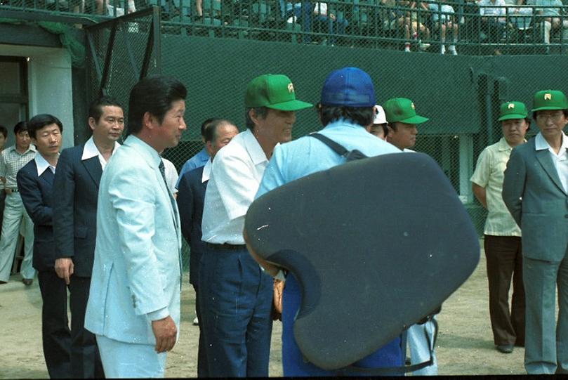 박영수 서울시장, 서울 특별시장기 쟁탈 야구대회 시구