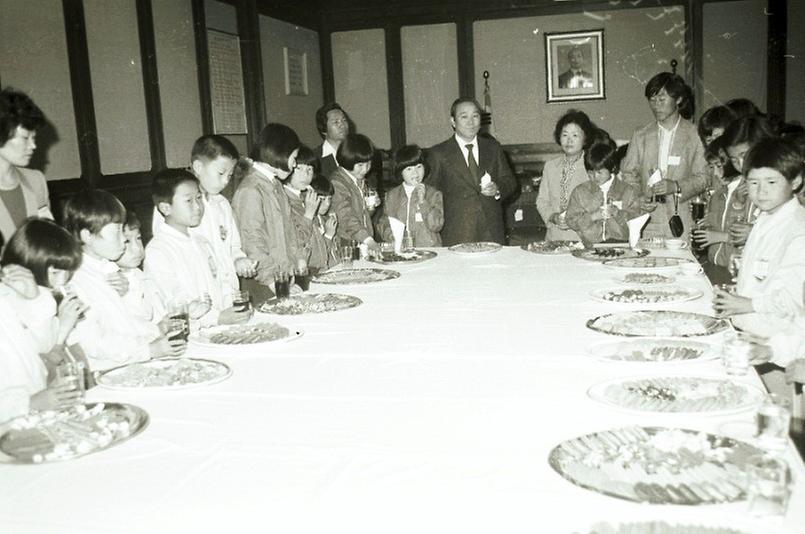 곶리도 국민학교 어린이, 청와대 초청