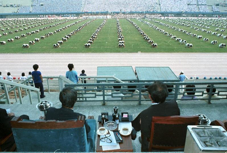 제1회 대통령하사기쟁탈 전국 새마을 조기 축구대회 개막