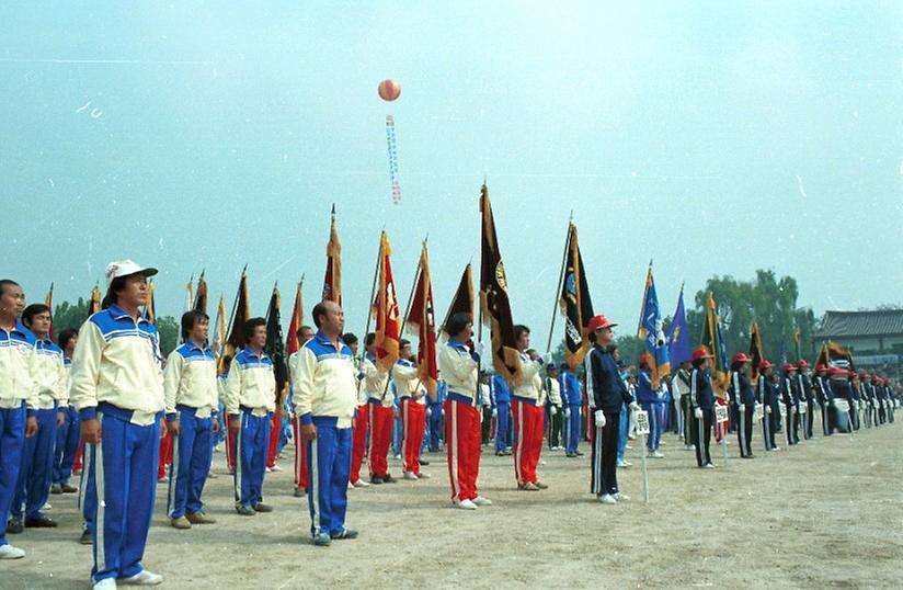 제1회 대통령하사기쟁탈 전국 새마을 조기 축구대회 개막