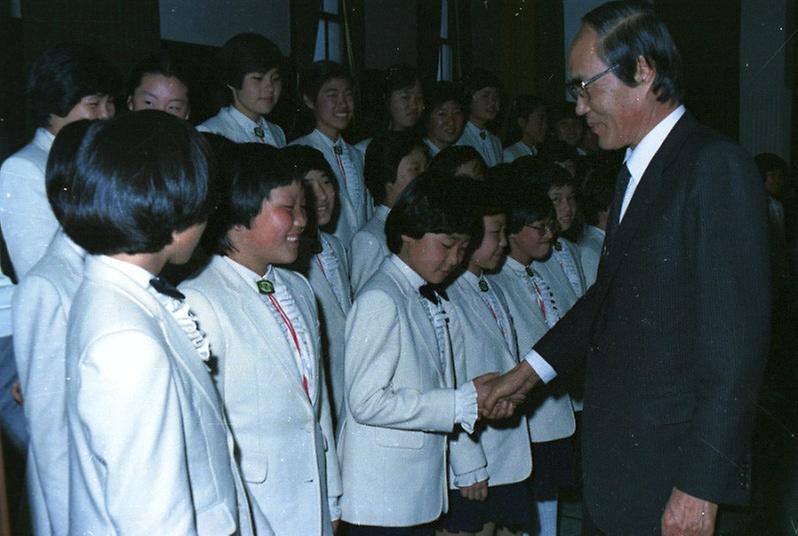 서울 시립 소년·소녀 합창단 귀국