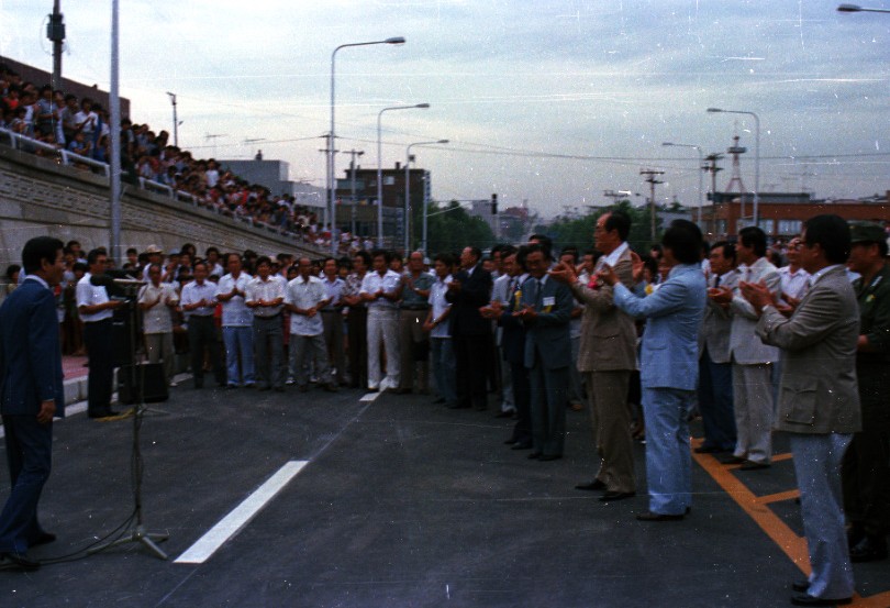 서울시 교통 관련 시정사진 : 도로와 터널
