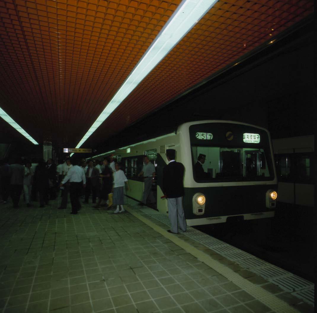 서울 지하철 2호선 을지로 구간 개통