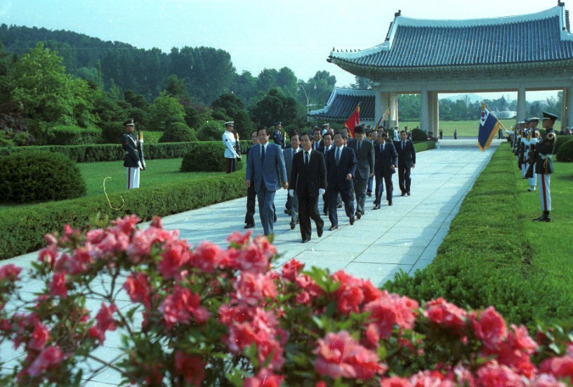 현충일에 앞서 전두환대통령 내외, 국립묘지 참배