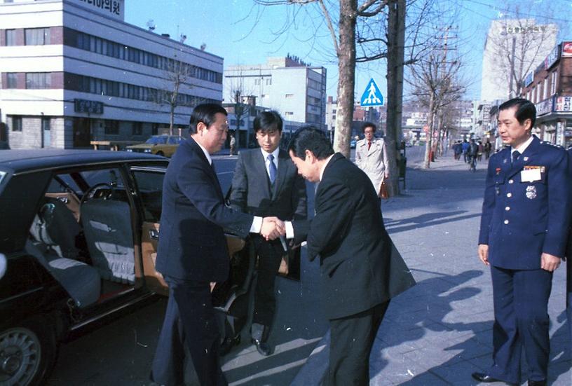 염보현 서울시장, 각 구청 시찰