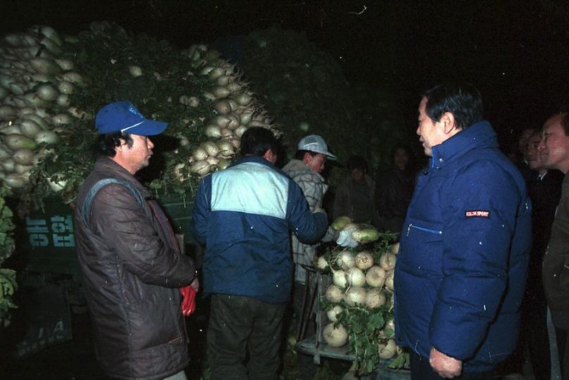 염보현 서울시장, 김장시장 시찰