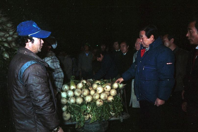 염보현 서울시장, 김장시장 시찰