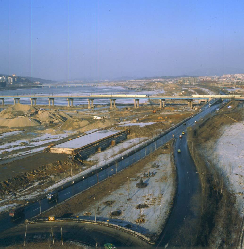 1985년 개통 직전 동호대교 전경