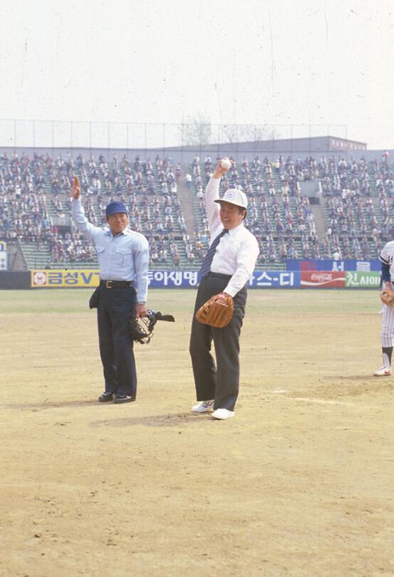 염보현 서울시장, 86 프로야구 시구 참여