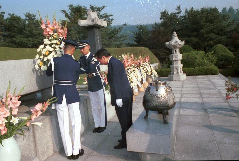 김진원 서울부시장, 국립묘지 참배