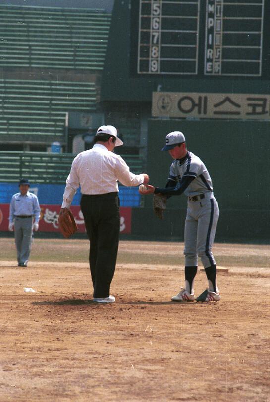 서울시장, 대통령배야구 시구