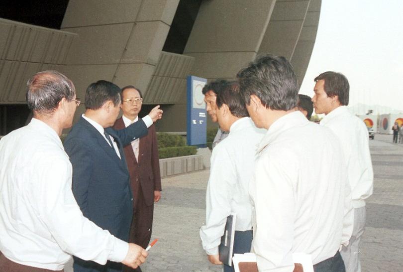 서울시장, 아시아경기대회 준비시설및 업체 시찰