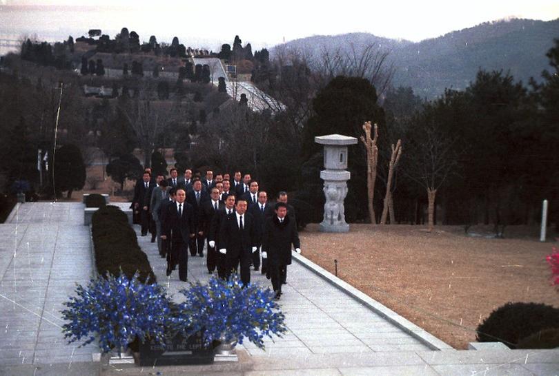 염보현 서울시장, 국립묘지 참배