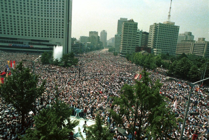 서울시청 앞 1987년 '6월 민주항쟁' 전경-15