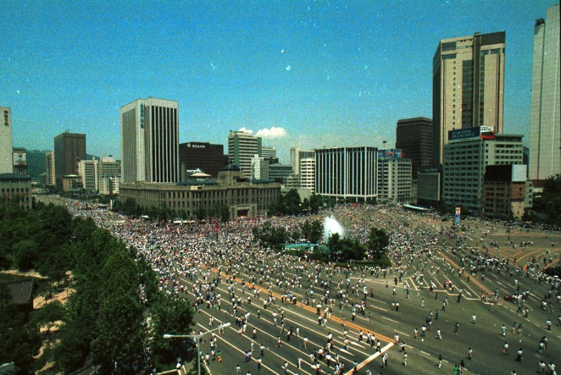 서울시청 앞 1987년 '6월 민주항쟁' 전경-10