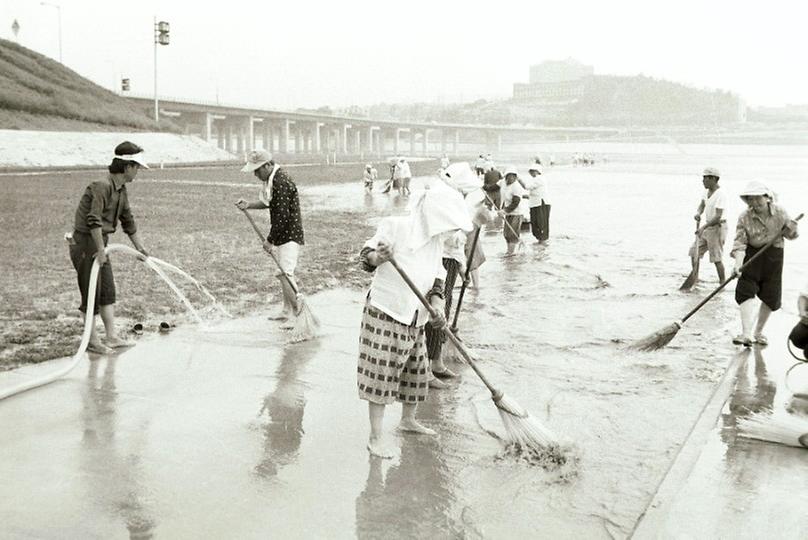 수해 복구 작업(잠수교)