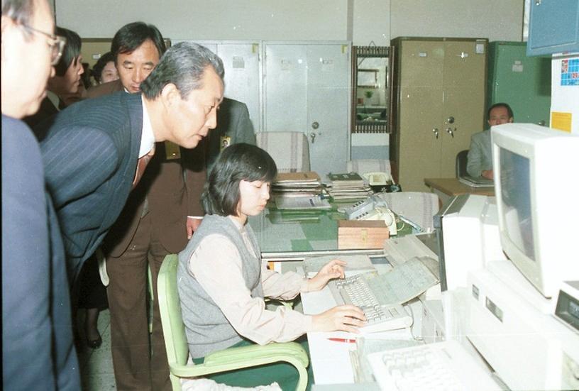 고건 서울시장, 내곡1동사무소 시찰