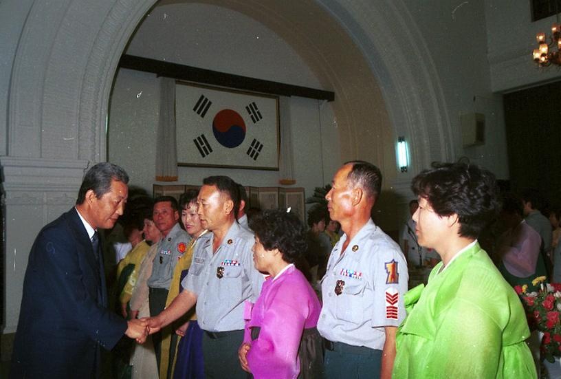 고건 서울시장, 국군모범용사 초청 만찬