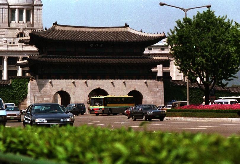 1989년 보신각 및 서울시내 일원 전경