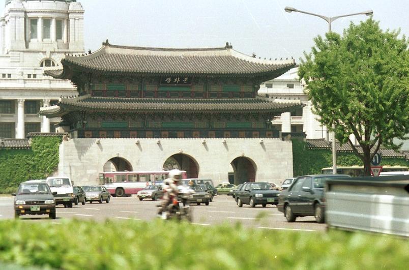 1989년 보신각 및 서울시내 일원 전경