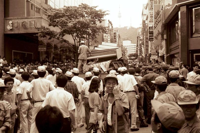 서웅시 합동 명동 노점상 단속