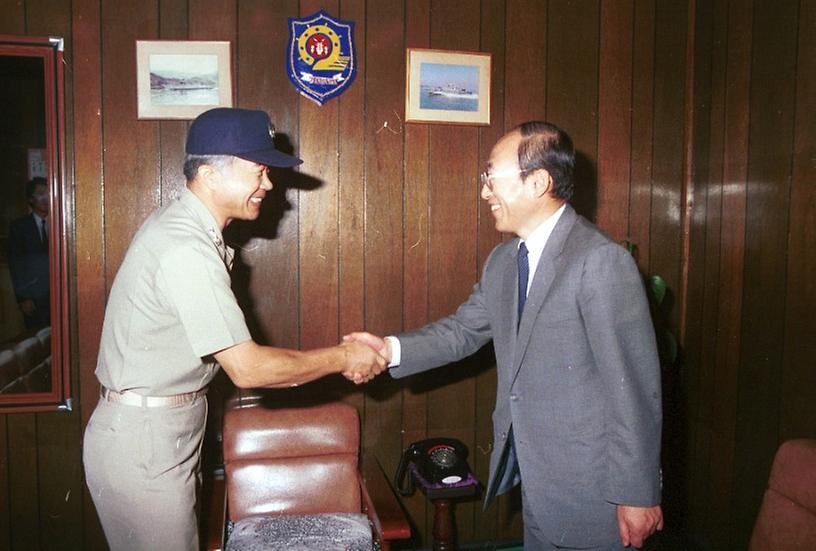 윤백영 부시장, 서울함 시찰