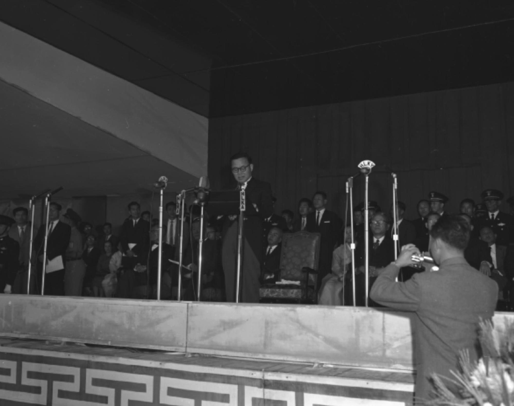 1960년 신 정부수립 경축식